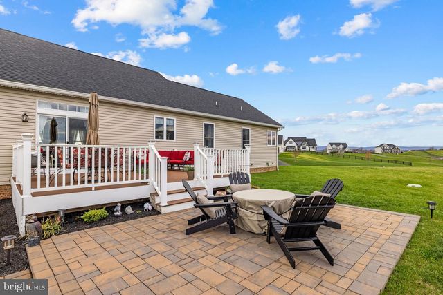 100 POMME CIR, Stephens City, VA 22655