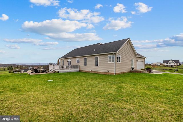 100 POMME CIR, Stephens City, VA 22655