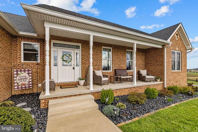 100 POMME CIR, Stephens City, VA 22655