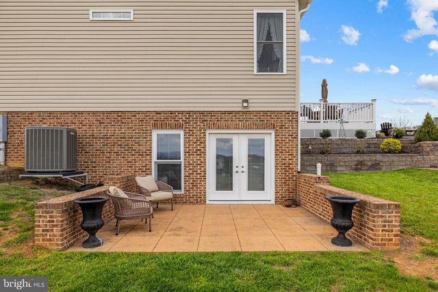 100 POMME CIR, Stephens City, VA 22655
