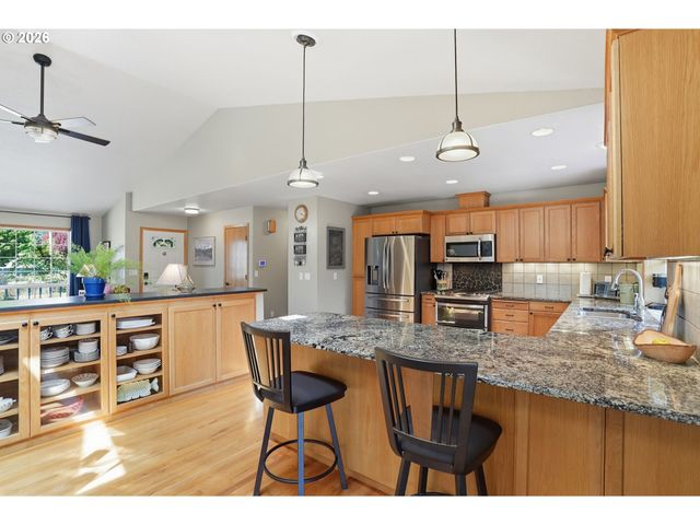 365 Se 7TH Way, Canby, OR 97013