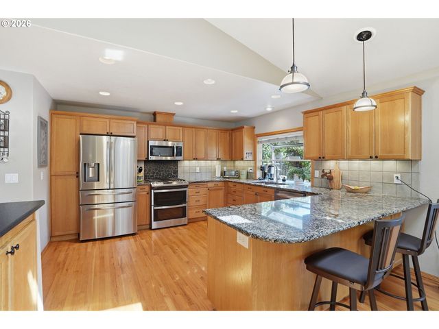 365 Se 7TH Way, Canby, OR 97013