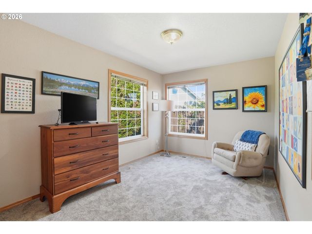 365 Se 7TH Way, Canby, OR 97013
