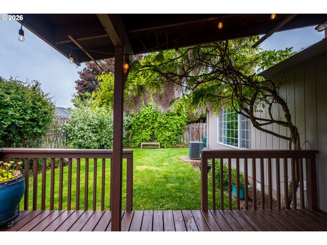 365 Se 7TH Way, Canby, OR 97013