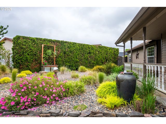 365 Se 7TH Way, Canby, OR 97013