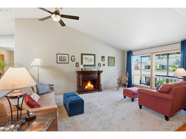 365 Se 7TH Way, Canby, OR 97013