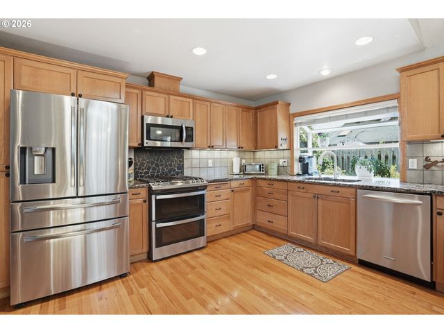 365 Se 7TH Way, Canby, OR 97013