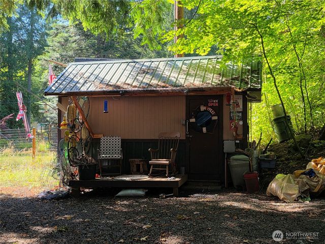 146 Canal View Street, Brinnon, WA 98320