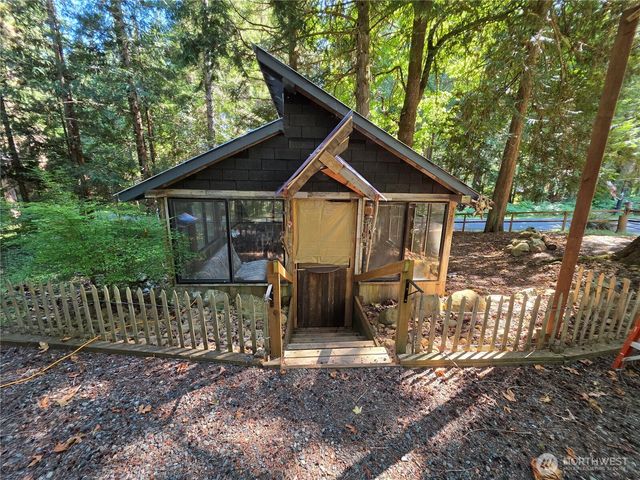 146 Canal View Street, Brinnon, WA 98320