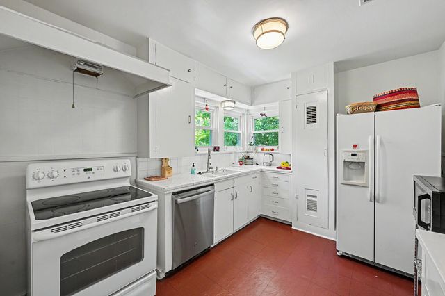 2110 South Boulevard, Houston, TX 77098