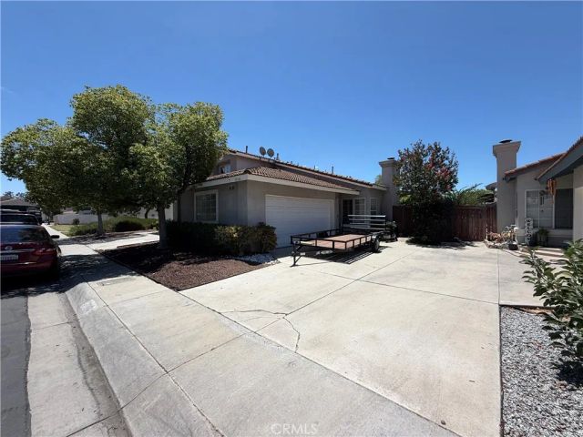 19166 Pemberton, Riverside, CA 92508