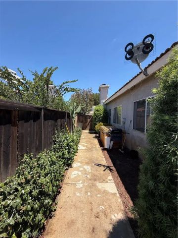 19166 Pemberton, Riverside, CA 92508