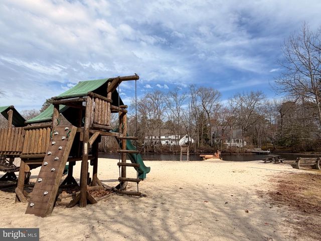 7 PIN OAK TRL, Medford, NJ 08055