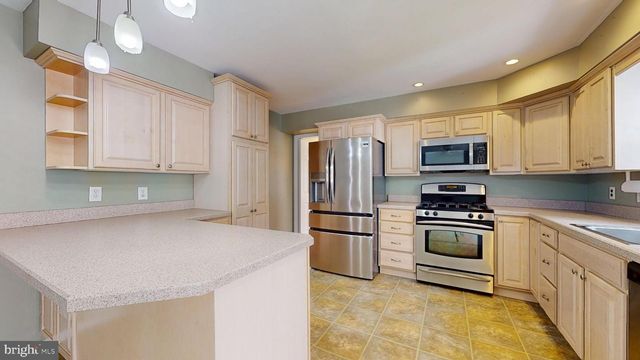 7 PIN OAK TRL, Medford, NJ 08055