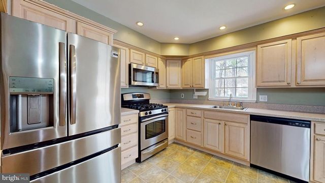 7 PIN OAK TRL, Medford, NJ 08055