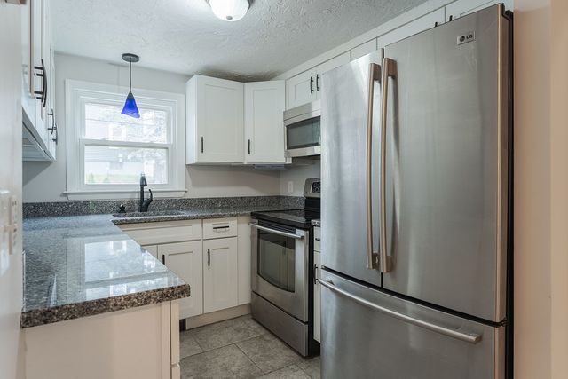 18 Metcalf Avenue, North Providence, RI 02911