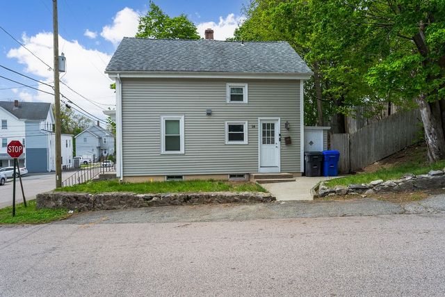 18 Metcalf Avenue, North Providence, RI 02911