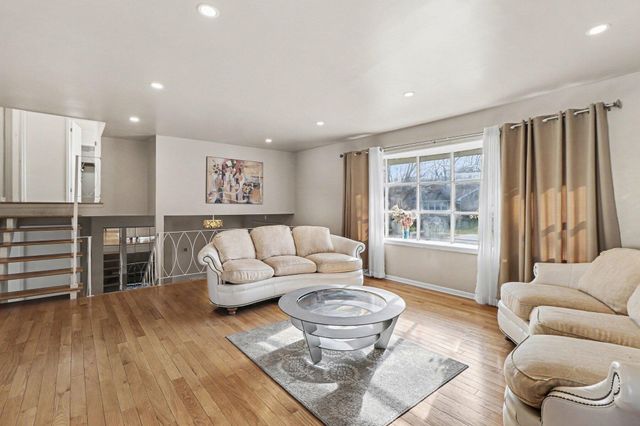 551 N Union Place, Gary, IN 46403