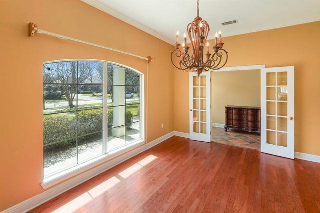 403 Apache Dr, Houma, LA 70360