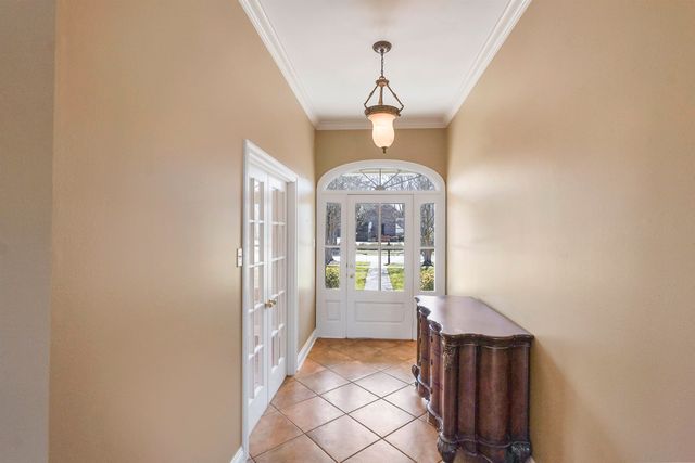 403 Apache Dr, Houma, LA 70360