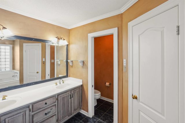 403 Apache Dr, Houma, LA 70360