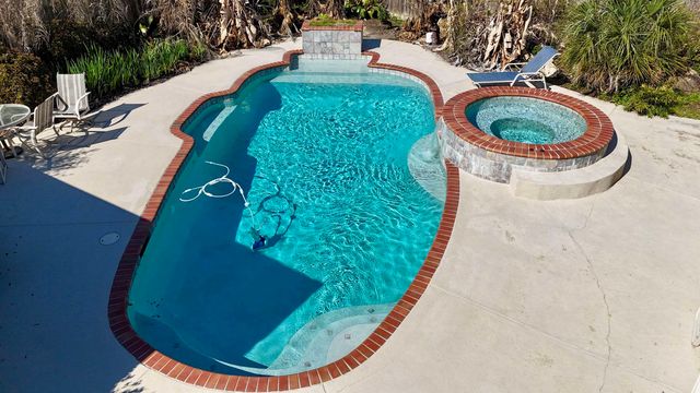 403 Apache Dr, Houma, LA 70360