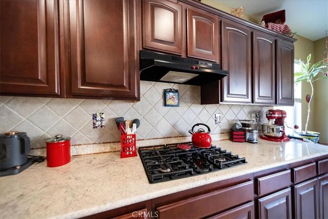 984 Paintbrush, Hemet, CA 92545