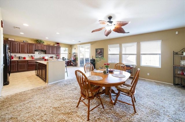 984 Paintbrush, Hemet, CA 92545