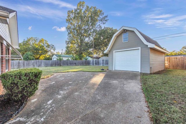 7163 PAM DR, Millington, TN 38053