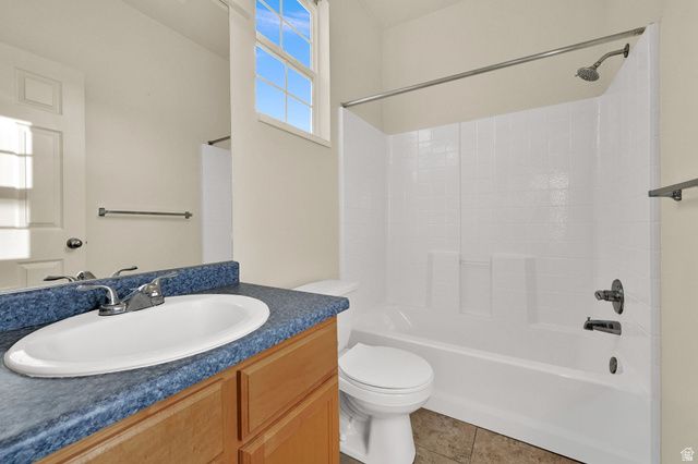 418 N KENT DR, North Salt Lake, UT 84054