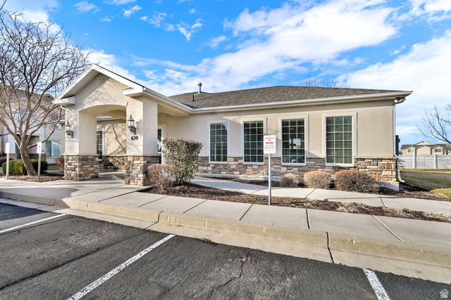 418 N KENT DR, North Salt Lake, UT 84054