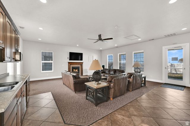 418 N KENT DR, North Salt Lake, UT 84054