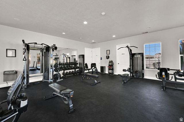 418 N KENT DR, North Salt Lake, UT 84054