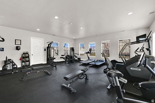 418 N KENT DR, North Salt Lake, UT 84054