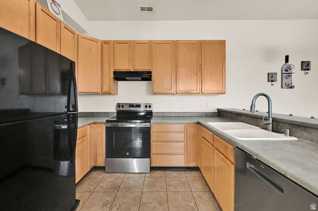 418 N KENT DR, North Salt Lake, UT 84054