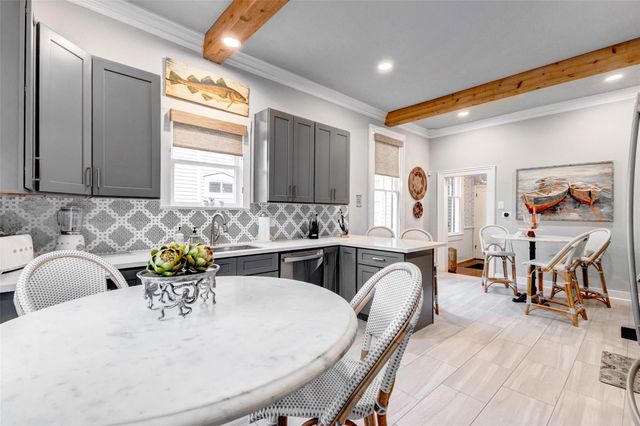 1711 Winnie Street, Galveston, TX 77550