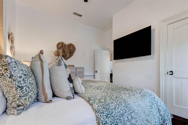 1711 Winnie Street, Galveston, TX 77550