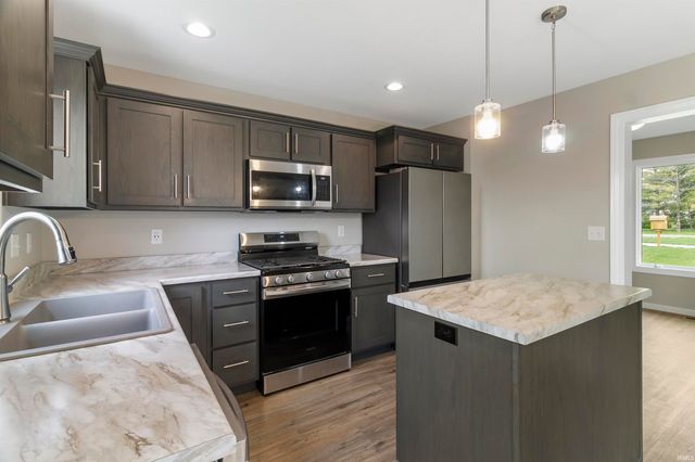 1334 S Eighth Street, Upland, IN 46989