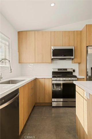 8300 N Sedan Avenue, West Hills, CA 91304