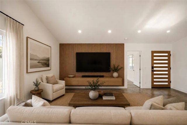 8300 N Sedan Avenue, West Hills, CA 91304