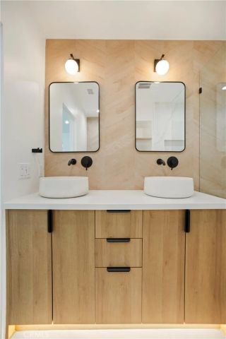 8300 N Sedan Avenue, West Hills, CA 91304