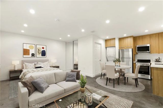 8300 N Sedan Avenue, West Hills, CA 91304
