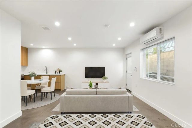 8300 N Sedan Avenue, West Hills, CA 91304