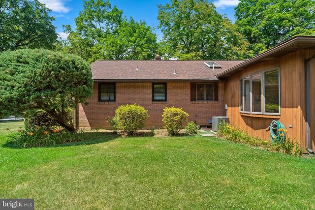 2619 W GREENLEAF ST, Allentown, PA 18104