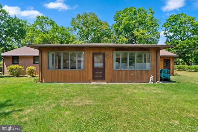 2619 W GREENLEAF ST, Allentown, PA 18104