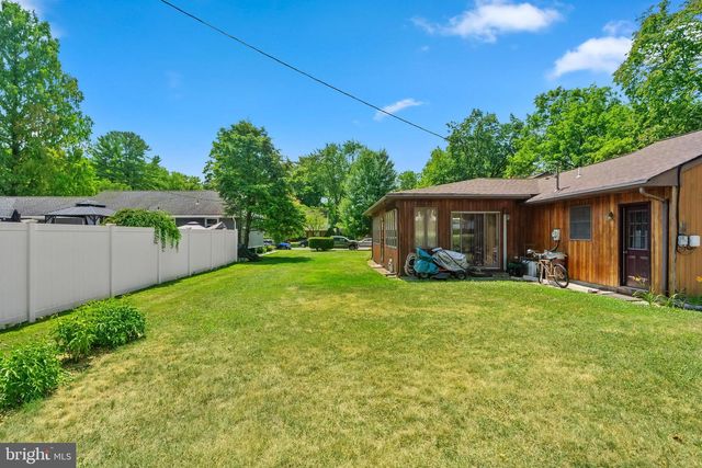 2619 W GREENLEAF ST, Allentown, PA 18104