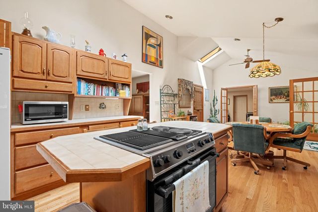 2619 W GREENLEAF ST, Allentown, PA 18104