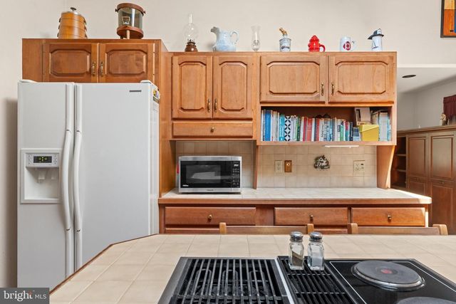 2619 W GREENLEAF ST, Allentown, PA 18104