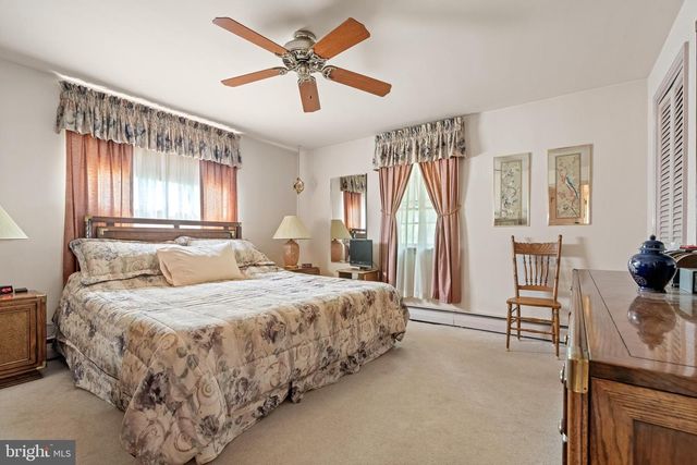 2619 W GREENLEAF ST, Allentown, PA 18104