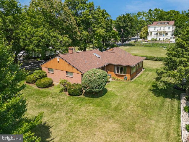 2619 W GREENLEAF ST, Allentown, PA 18104